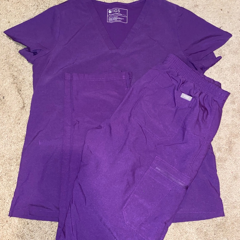 Set of ultraviolet FIGS scrubs